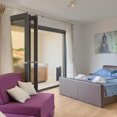 Semesterbostad Valsabion Pula